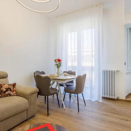 L'angolo Della Serenita - Elegant With Lift Appartement Modena