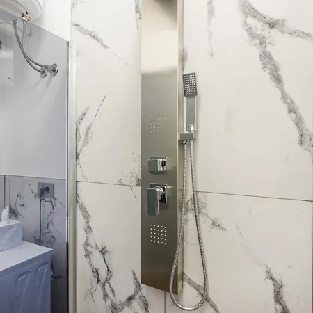 L'angolo Della Serenita - Elegant With Lift *